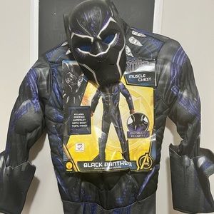 Kids Black panther costume- size L (8-10).